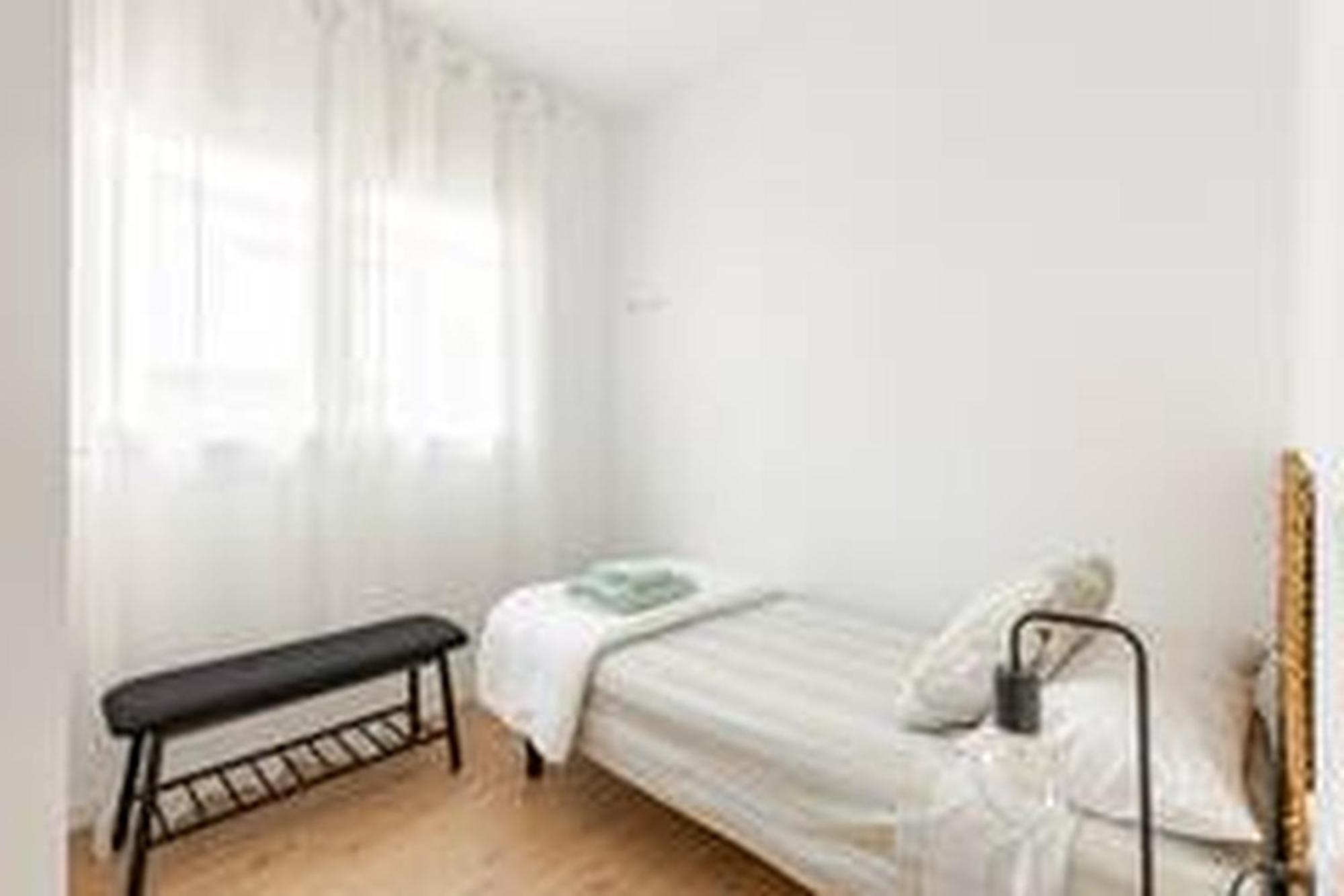Apartamentos Nuevo Con Aire Y Wifi Агілас Екстер'єр фото