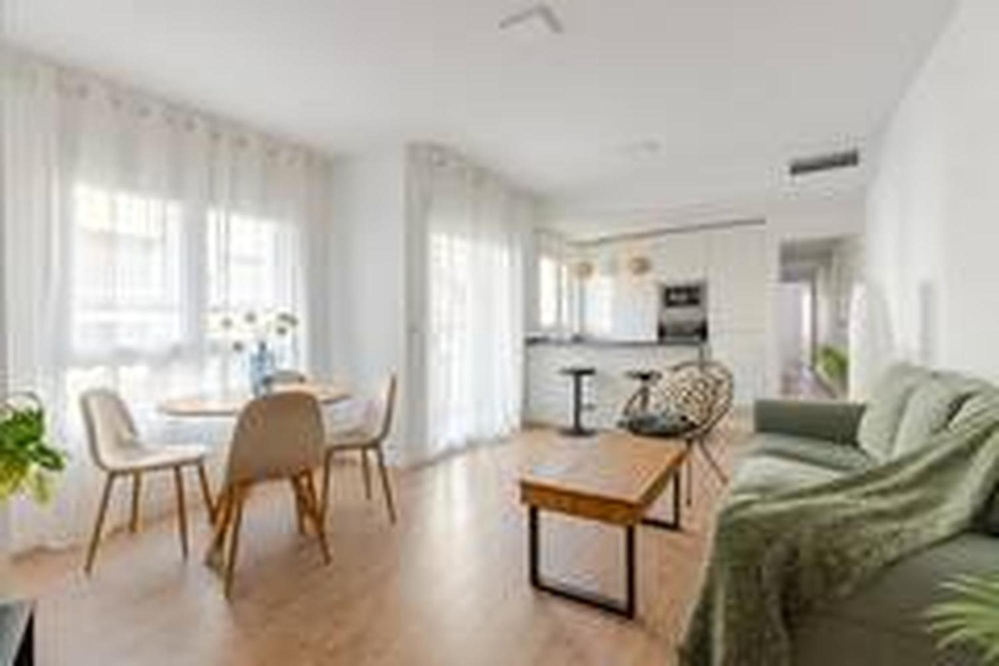 Apartamentos Nuevo Con Aire Y Wifi Агілас Екстер'єр фото